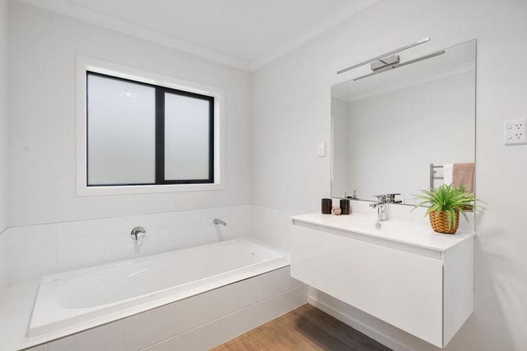 Photo of property in 59b Saint Kilda Road, Cambridge, 3434