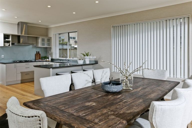 Photo of property in 55 Oakway Drive, Schnapper Rock, Auckland, 0632