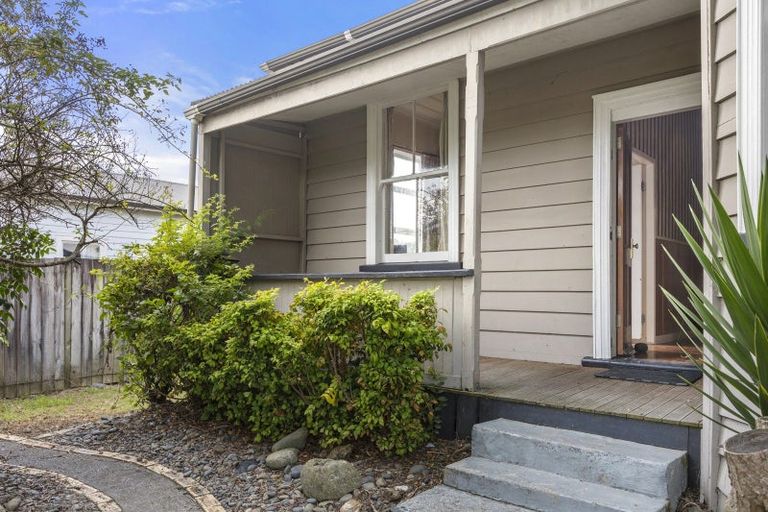 Photo of property in 9 Mellsop Avenue, Waiuku, 2123