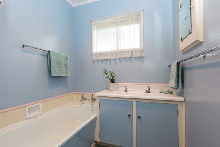 Photo of property in 3/203 Gloucester Street, Taradale, Napier, 4112