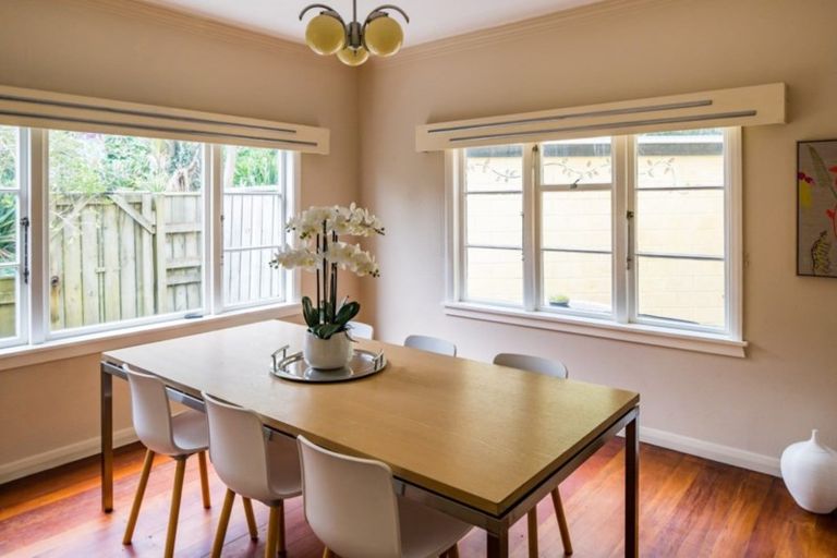 Photo of property in 147 Muritai Road, Eastbourne, Lower Hutt, 5013