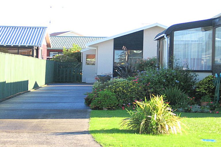 Photo of property in 34b Hatton Road, Orewa, 0931