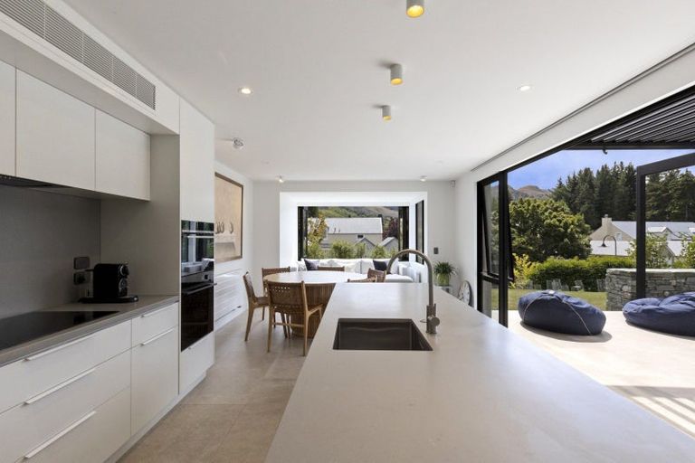 Photo of property in 29 Settlers Way, Arrowtown, 9371