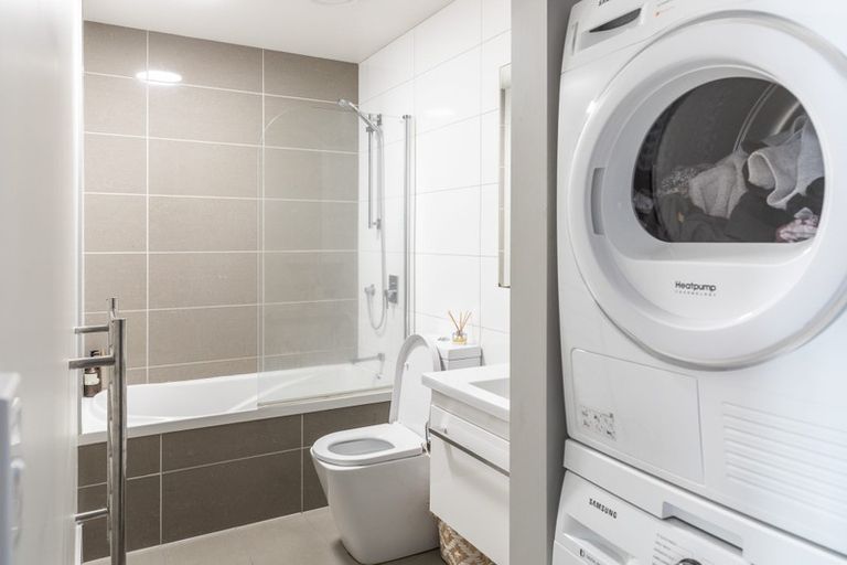 Photo of property in Masina Apartments, 306/80u Riddiford Street, Newtown, Wellington, 6021