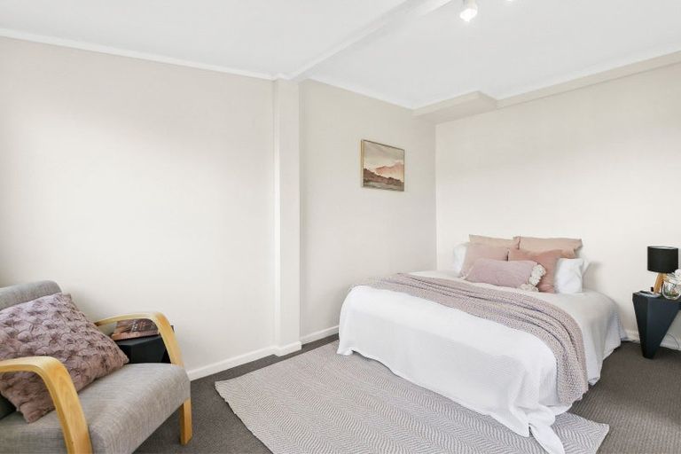 Photo of property in 196 Townsend Road, Miramar, Wellington, 6022