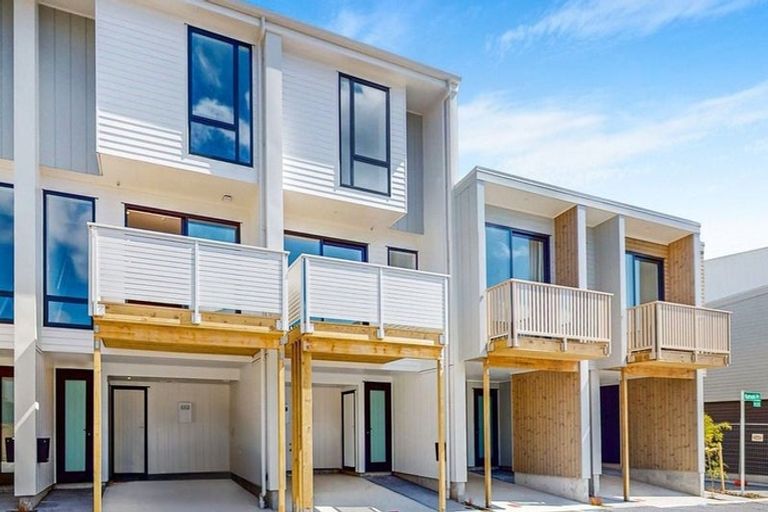 Photo of property in 25 Kamahi Place, Paraparaumu, 5032