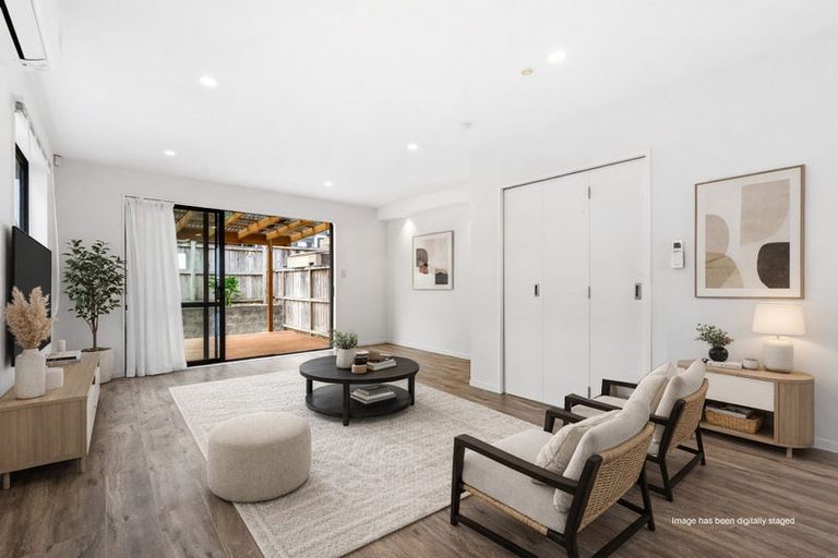 Photo of property in 10 Toia Lane, Silverdale, 0932