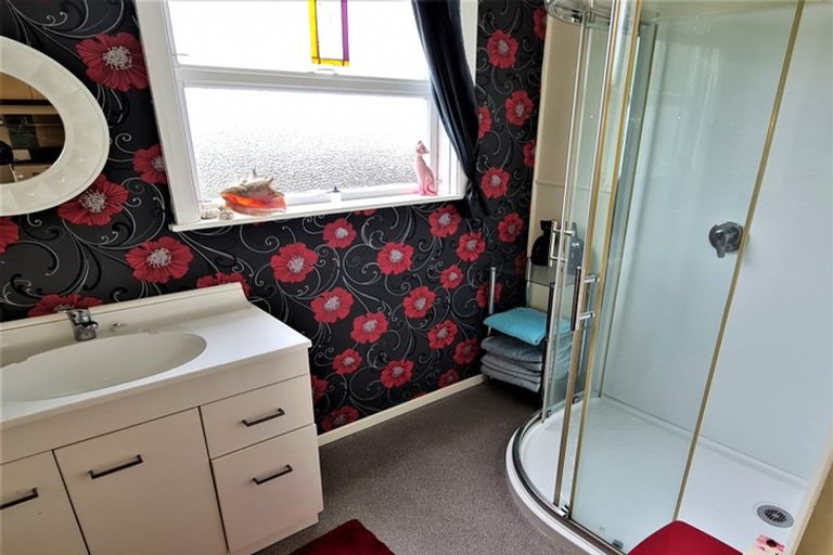 Photo of property in 41 Queen Street, Westport, 7825