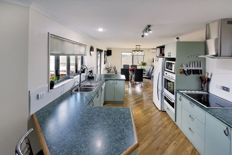 Photo of property in 147f Sturges Road, Henderson, Auckland, 0612