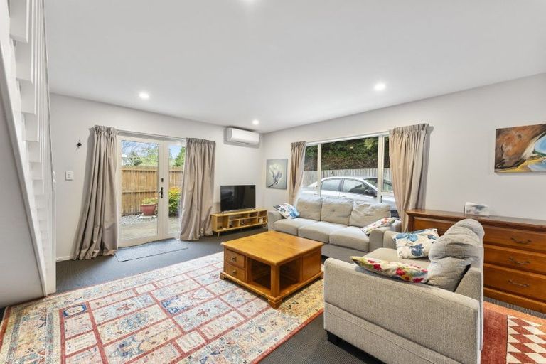 Photo of property in 8 Waldie Grove, Avalon, Lower Hutt, 5011