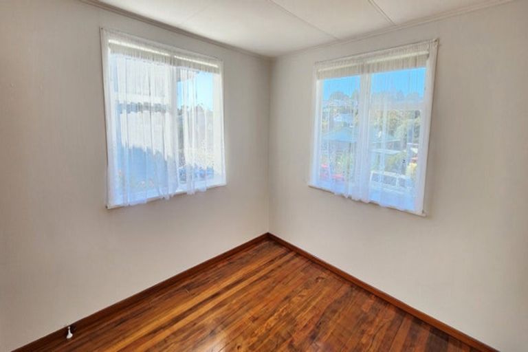 Photo of property in 12 Regent Place, Blagdon, New Plymouth, 4310