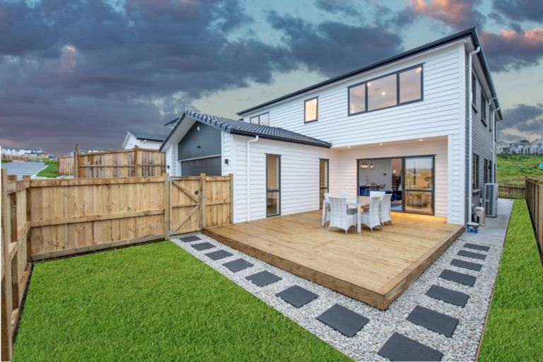 Photo of property in 58 Lime Hill Rise, Flat Bush, Auckland, 2019