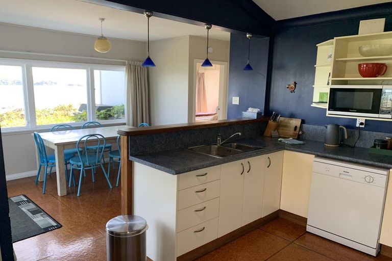 Photo of property in 3 Church Lane, Point Howard, Lower Hutt, 5013