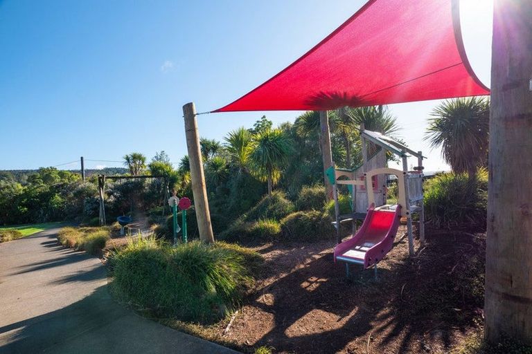 Photo of property in 53 Okura River Road, Okura, Albany, 0792