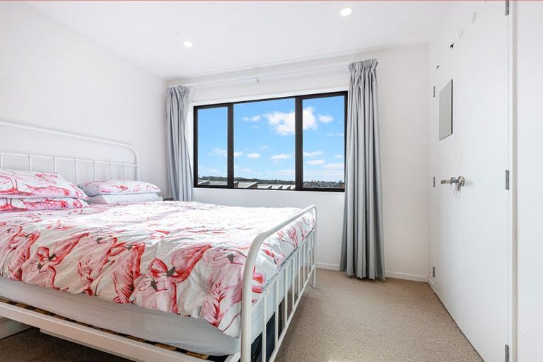 Photo of property in Rf202b, 12/18 Hewlett Road, Massey, Auckland, 0614