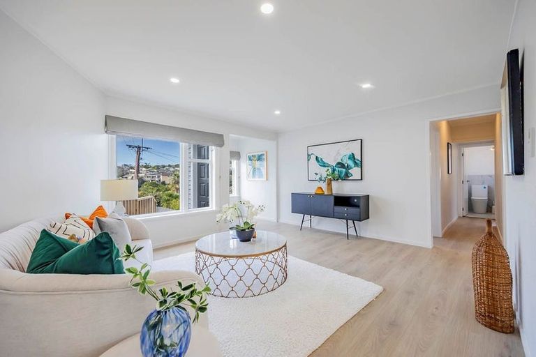 Photo of property in 23 Korotaha Terrace, Rothesay Bay, Auckland, 0630