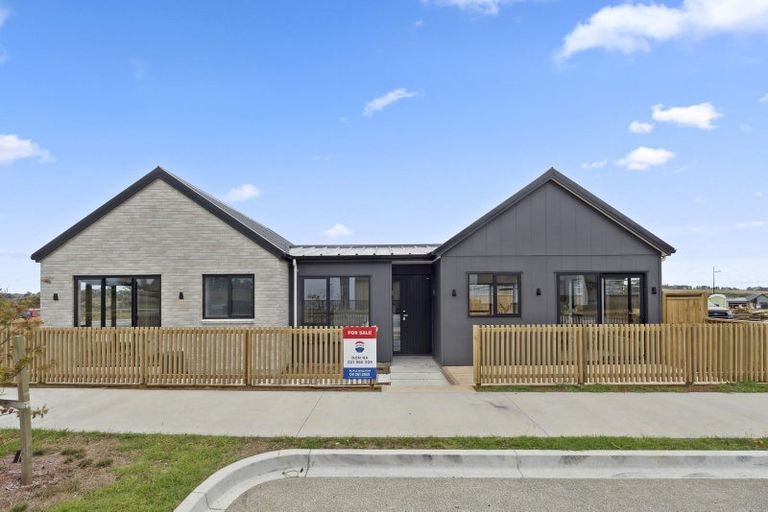 Photo of property in 7 Wagyu Lane, Karaka, 2580