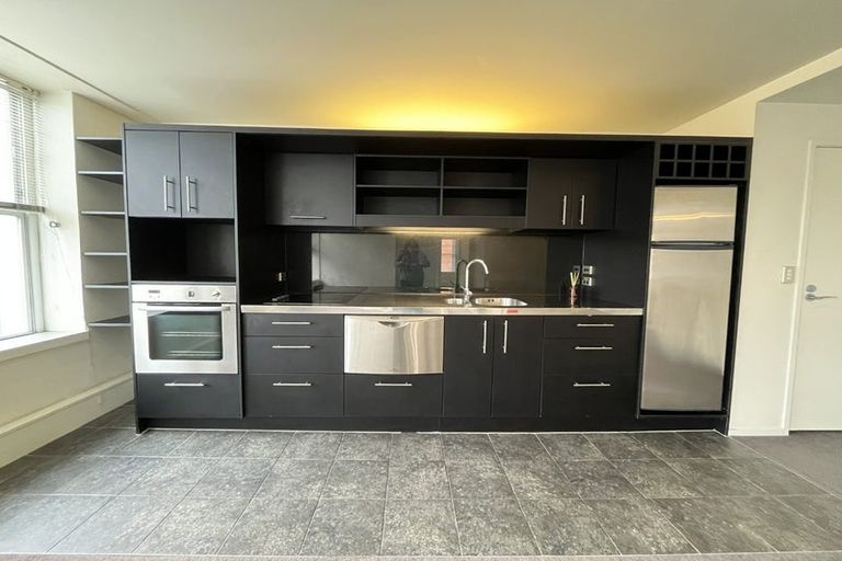 Photo of property in 5c/123 Molesworth Street, Thorndon, Wellington, 6011