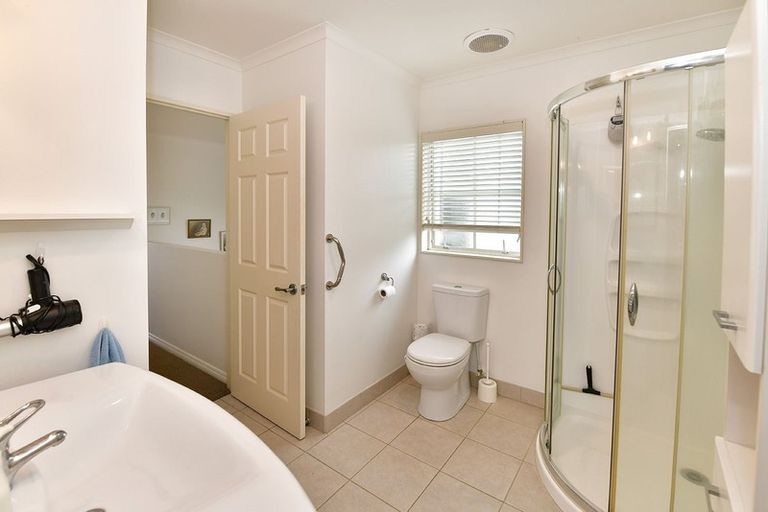 Photo of property in 19 Vista Motu, Red Beach, 0932