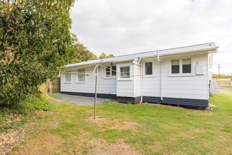 Photo of property in 854 Hokio Beach Road, Hokio Beach, Levin, 5571