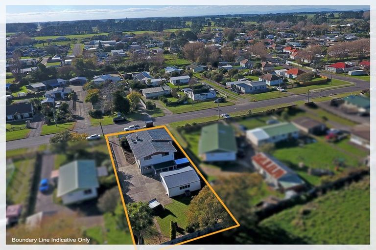 Photo of property in 30a Avenue Road, Foxton, 4814