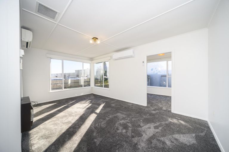 Photo of property in 928 Tremaine Avenue, Roslyn, Palmerston North, 4414