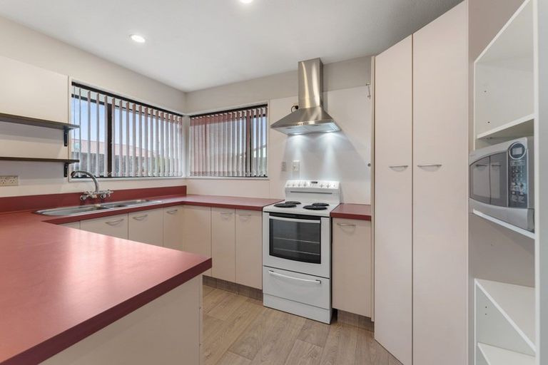 Photo of property in 1/41 Surrey Street, Linwood, Christchurch, 8062