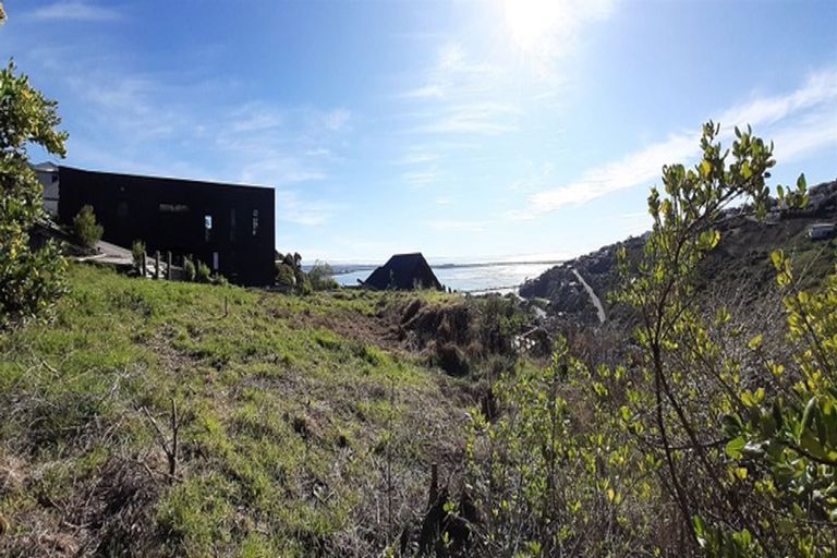 Photo of property in 121 Santa Maria Avenue, Mount Pleasant, Christchurch, 8081