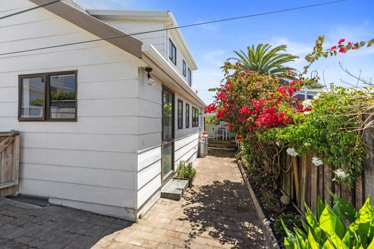 Photo of property in 1040a Papamoa Beach Road, Papamoa Beach, Papamoa, 3118