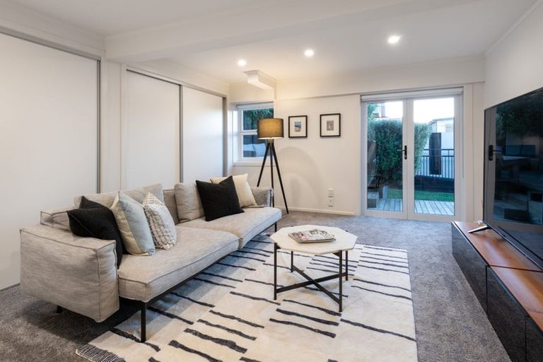 Photo of property in 131 Churchill Road, Rothesay Bay, Auckland, 0630