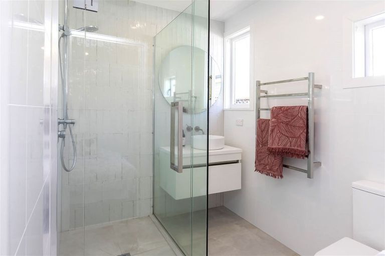Photo of property in 155 Weston Road, St Albans, Christchurch, 8052