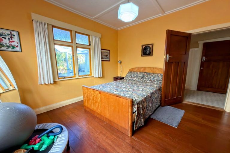 Photo of property in 24 Bracken Street, Petone, Lower Hutt, 5012