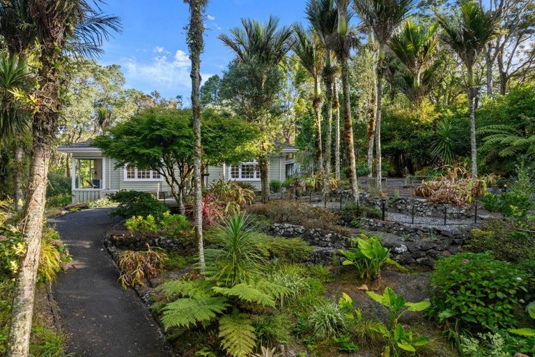 Photo of property in 319 Huia Road, Titirangi, Auckland, 0604