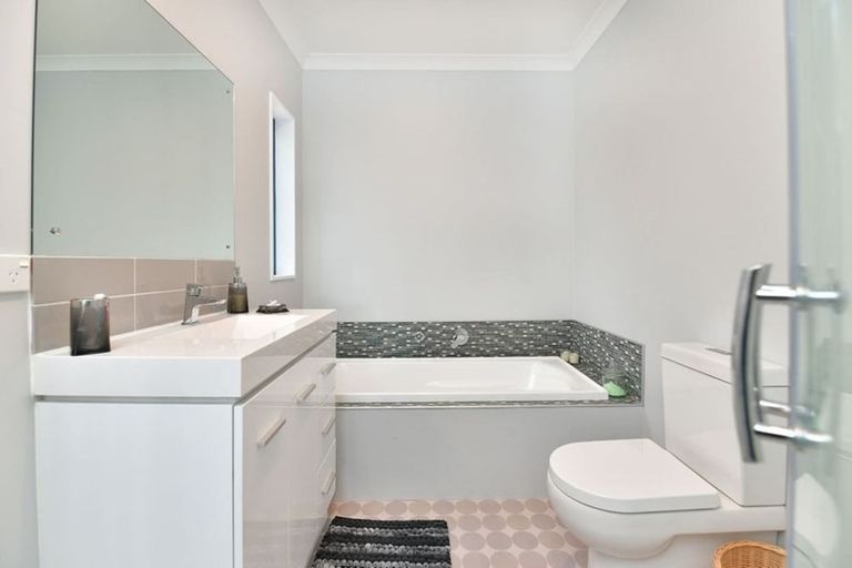 Photo of property in 141 Mangakura Road, Helensville, 0875