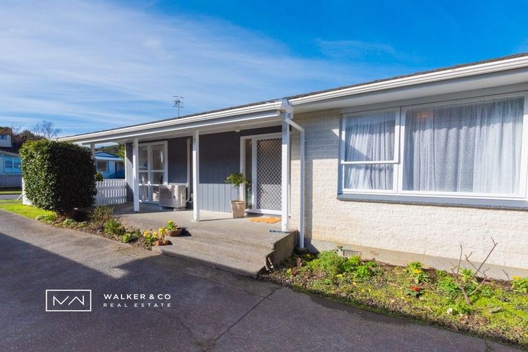 Photo of property in 15 Kaponga Street, Wainuiomata, Lower Hutt, 5014