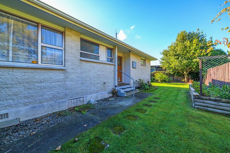 Photo of property in 8a Gainsborough Grove, Highbury, Palmerston North, 4412