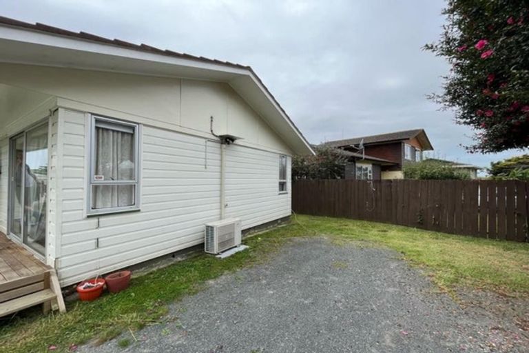 Photo of property in 36 Mckinstry Avenue, Mangere East, Auckland, 2024