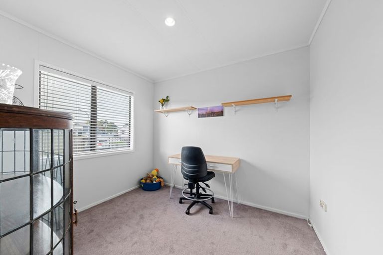 Photo of property in 9 Rahiri Street, Waitara, 4320
