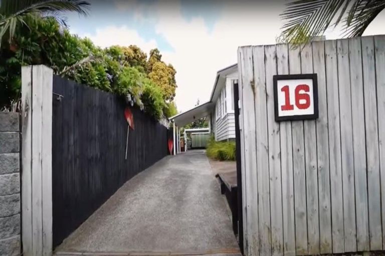 Photo of property in 16 Levesque Street, Birkdale, Auckland, 0626