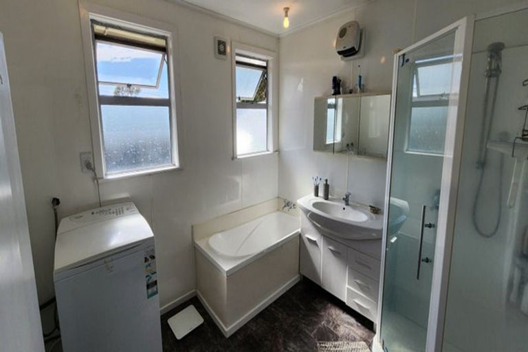 Photo of property in 55 Marama Crescent, Spotswood, New Plymouth, 4310