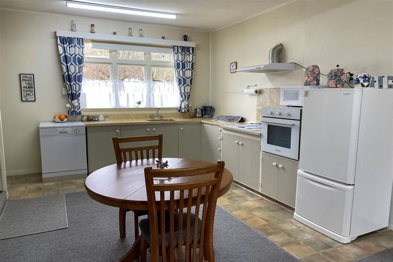 Photo of property in 2 Sinnamon Street, Reefton, 7830