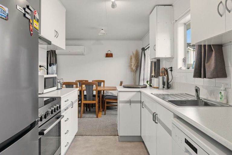 Photo of property in 1/1216 Papamoa Beach Road, Papamoa Beach, Papamoa, 3118