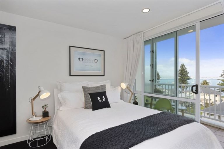 Photo of property in 12 Maunganui Road, Mount Maunganui, 3116