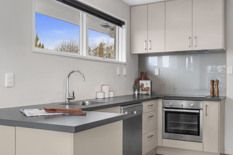 Photo of property in 43 Bucknell Street, Sockburn, Christchurch, 8042