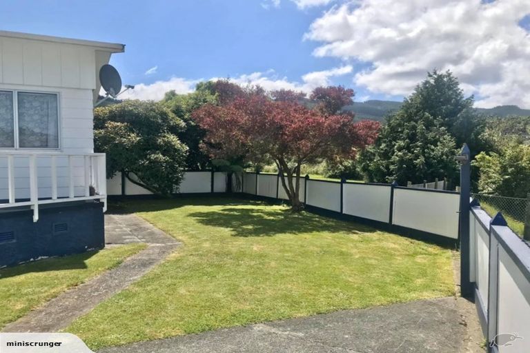 Photo of property in 71f2/ Gemstone Drive, Birchville, Upper Hutt, 5018