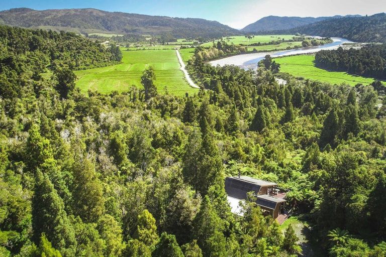 Photo of property in 32 Mokihinui Preserve, Seddonville, Westport, 7891