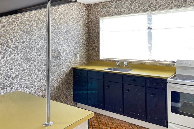 Photo of property in 2/18 Bingara Place, Favona, Auckland, 2024