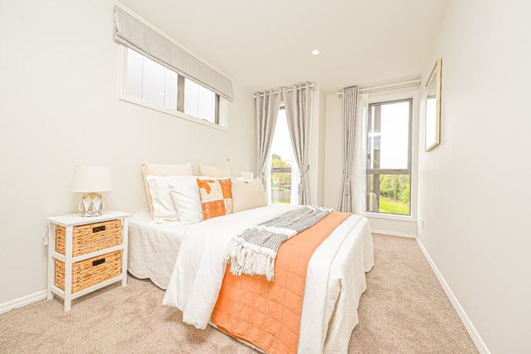 Photo of property in 89b Whitford Road, Botany Downs, Auckland, 2014