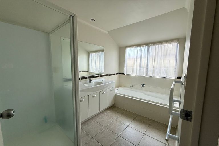Photo of property in 311 Chapel Road, Flat Bush, Auckland, 2016