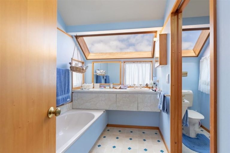 Photo of property in 6 Miro Street, Woburn, Lower Hutt, 5010